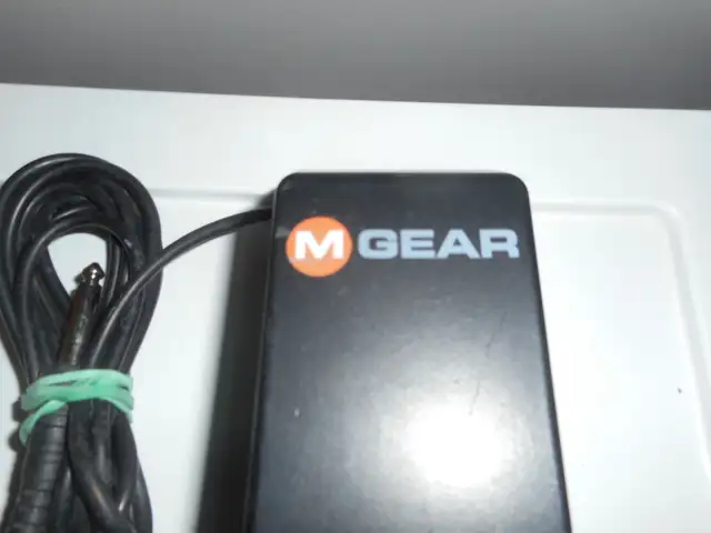 M-AUDIO SP-2 - Universal Sustain Pedal with Piano Style Action F in Pianos & Keyboards in Dartmouth - Image 3