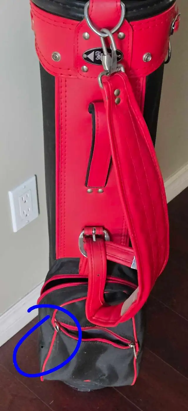 Vintage 1980's Dura Bag Retro Red Black Golf 3 Slot Sunday Bag in Golf in St. Catharines - Image 11