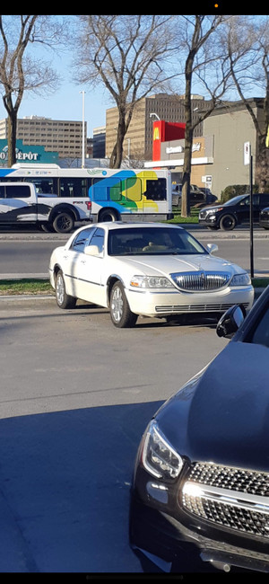 2005 Lincoln Town Car