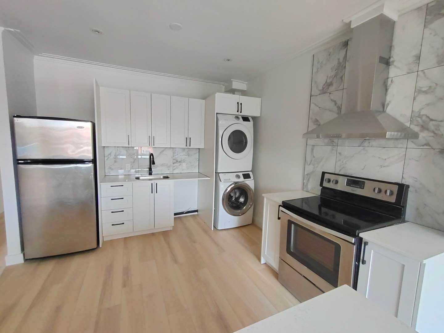 5593 Bd Champlain — photo 3