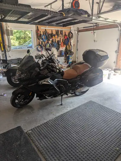 Original owner, mint shape 2023 BMW K1600GT. Bought brand new in the fall of 2024. Still in storage...