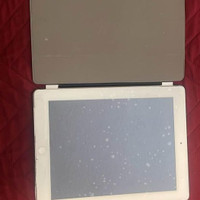 iPad 2 - White, 16GB, Wi-Fi