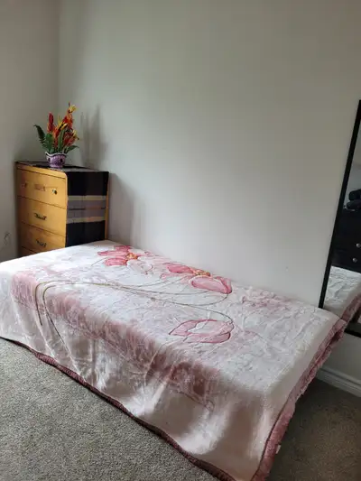 One Private bedroom are all included for rent (Female only ) No couples or children. Shared bathroom...