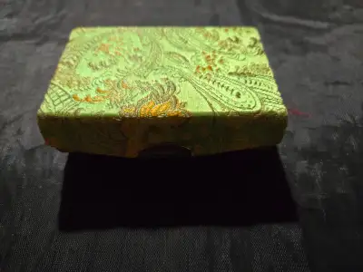 Free trinket box, View more