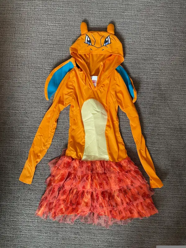 Girls Halloween Pokemon Charizard Costume Size Large 12-14 in Costumes in Medicine Hat - Image 5