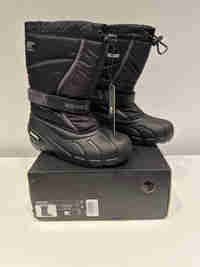 Brand new-Sorel Youth Flurry winter boots-black, size 4