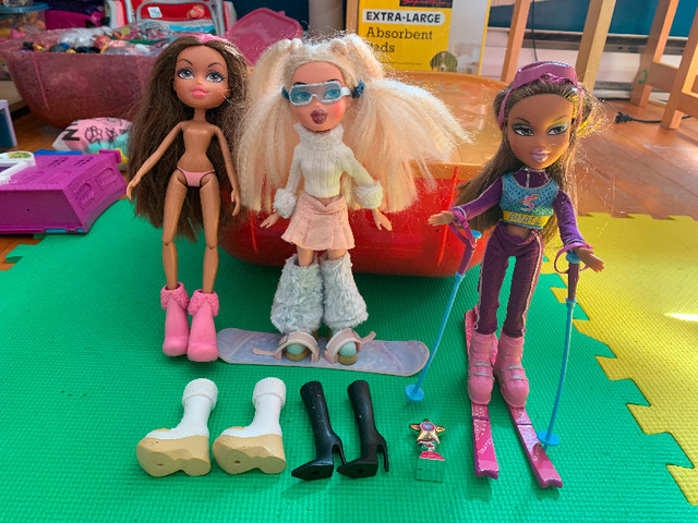 Lot Bratz 3 dolls dans Jouets et jeux  à Ville de Montréal