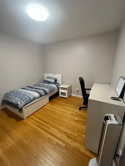 Walk two minutes to woodbine subway station and supermarket , 15 minutes to downtown , Looking for c...