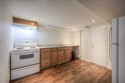 Rooms Available For Rent To Male Students! 2 ideal size private rooms available for rent. The kitche...
