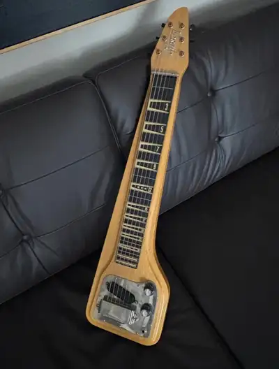 Gibson EH500 Skylark Lapsteel, View more