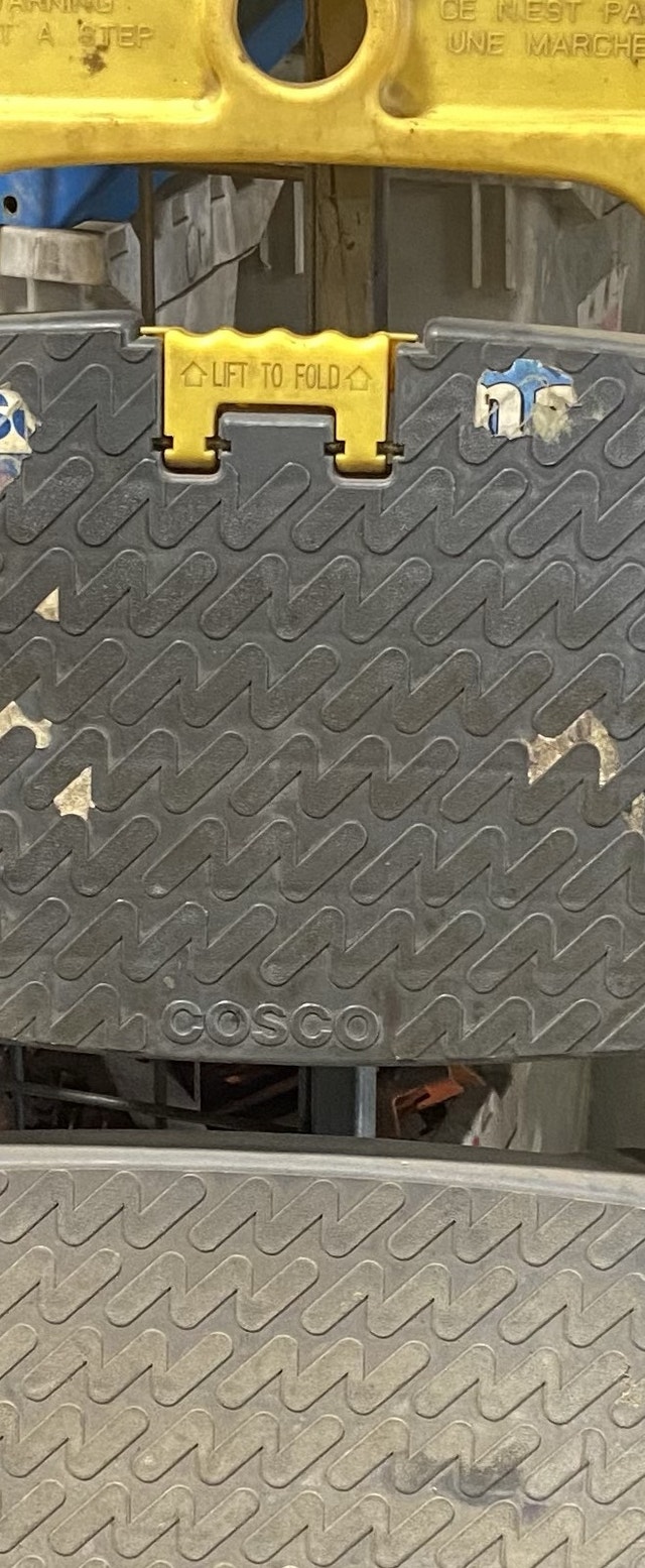 Step ladder Échelles et échafaudages Ville de Montréal Kijiji