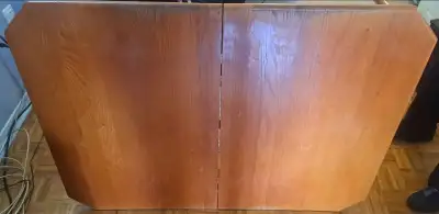 Set de salle à manger de 48X36 en érable massif (H1Y 3E9), View more