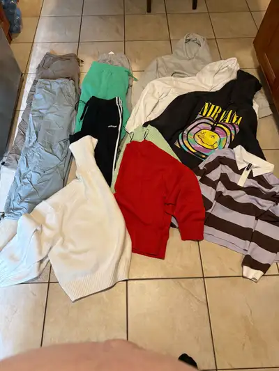 lot de vêtements femme , View more