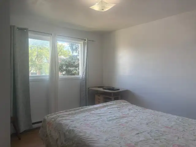 chambre à louer in Room Rentals & Roommates in Longueuil / South Shore - Image 2