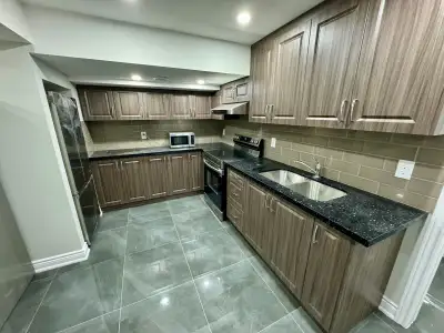 For GIRLS Only 1 Room for Rent in Sharing or Private in Basement Major Intersection William Parkway...
