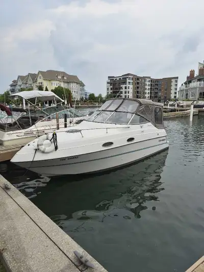 1996 Four Winns 258 Vista – Custom Canvas & trailer, Marina Slip Included Asking $13,999 CAD - price...