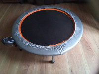 Foldable exercise trampoline