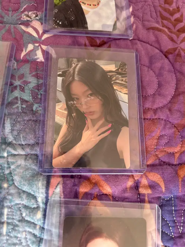 Trading Photocards543881151959552006