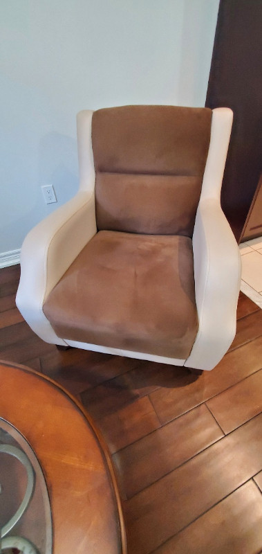LEATHER ARM CHAIRS SET in Chairs & Recliners in City of Toronto