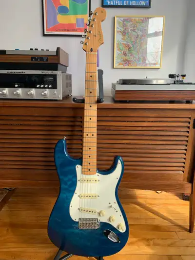 Fender MIM Special Edition Stratocaster (2002) 2002 Fender MIM Special Edition Strat in a unique col...