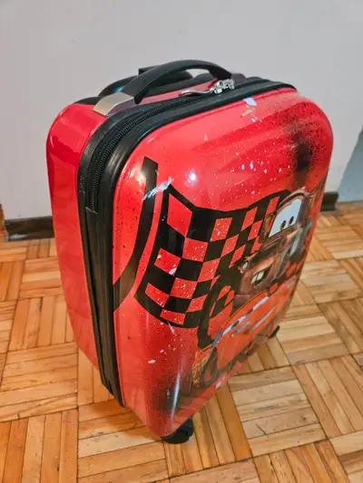Heys (small size) suitcase 11" x 15" x 8.5" deep Hard shell Four spinner wheels / multi-directional...