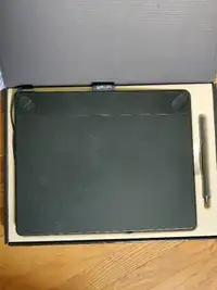 Wacom Intuos Pen & Touch Tablet 10.8x8.5 in