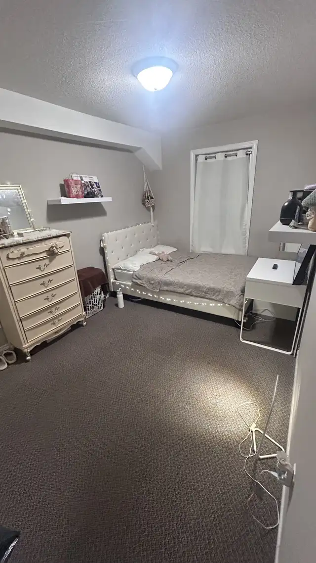private room for rent  in Room Rentals & Roommates in Kitchener / Waterloo - Image 4