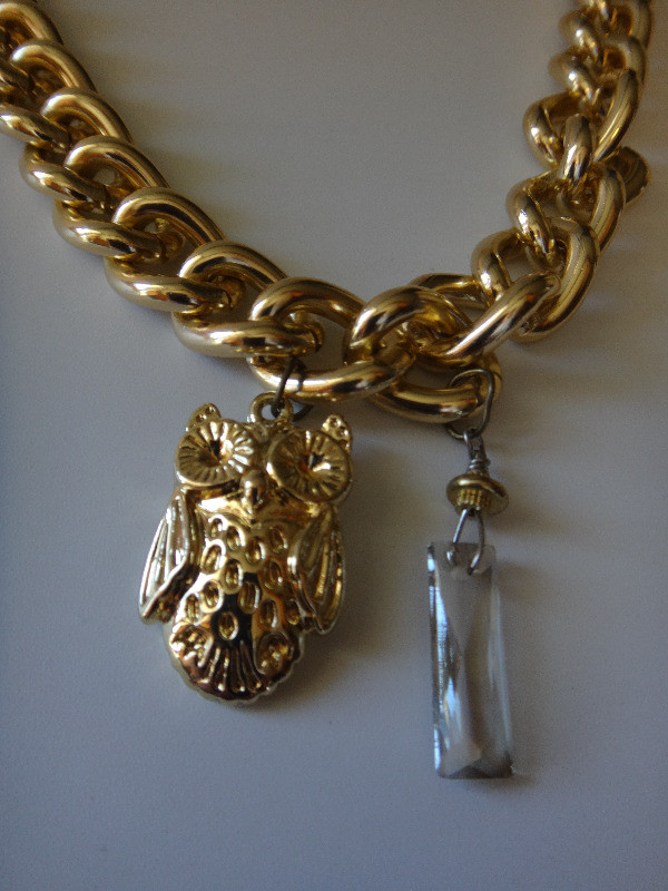 Chunky Gold Chain Necklace with an Owl and  Crystal Charms in Jewellery & Watches in Thunder Bay - Image 2