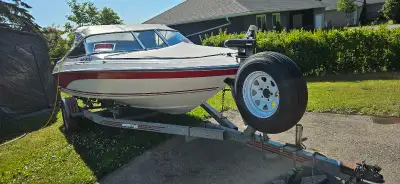 Selling our 1993 Mercruiser monterey and trailer, has a Mercruiser 3.0 4cyl, red and white interior....