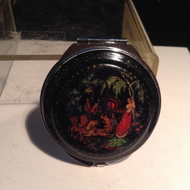 Russian Painted Compact Mirror in Arts & Collectibles in Vancouver