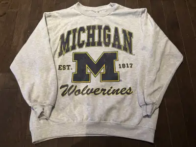 Sweater is in great condition. Adult small in size. Pick up in Bridlewood. Porch pick up available....