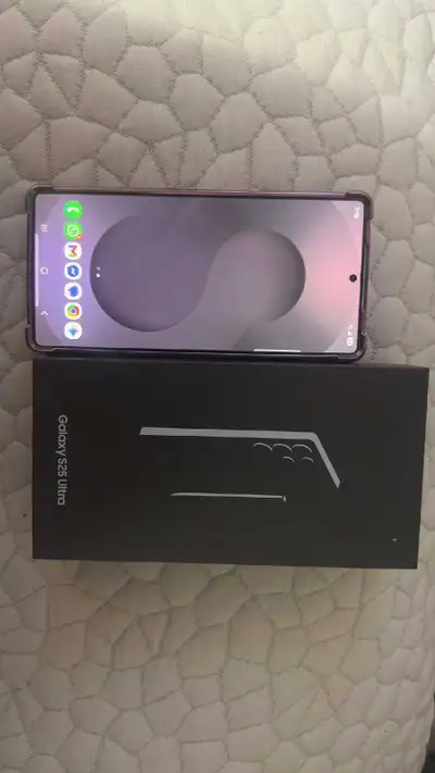 Samsung Galaxy S25 Ultra 512 GB – Like New, View more