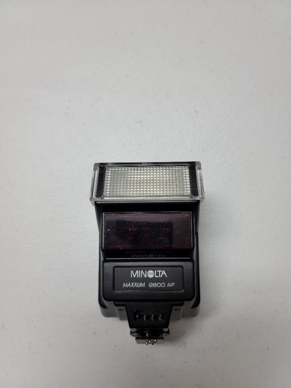 Minolta Maxxum 2800 AF Flash in Cameras & Camcorders in Leamington
