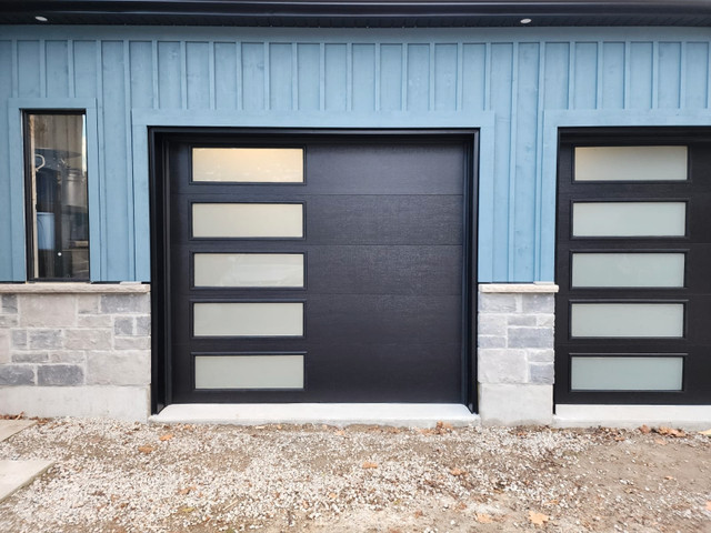 Garage doors  in Garage Doors & Openers in St. Catharines - Image 4