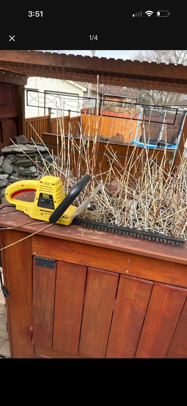 MAC HEDGE TRIMMER in Power Tools in Brantford - Image 2