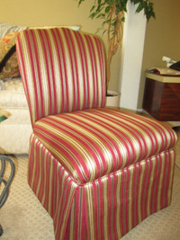 Gorgeous Vanity Chair--Reupholstered, Clean.     BEST OFFER