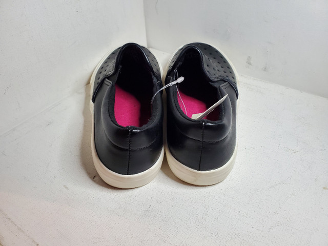 Girls shoes stars model size 13 black brand new / souliers fille dans Enfants et jeunesse  à Ouest de l’Île - Image 4