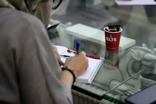 IELTS Tutor