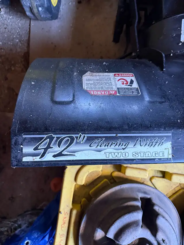 Snowblower Attachment in Snowblowers in London - Image 7