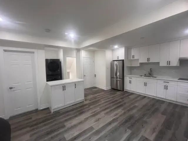1 Room for Rent, Shared Basement in Room Rentals & Roommates in City of Toronto - Image 2