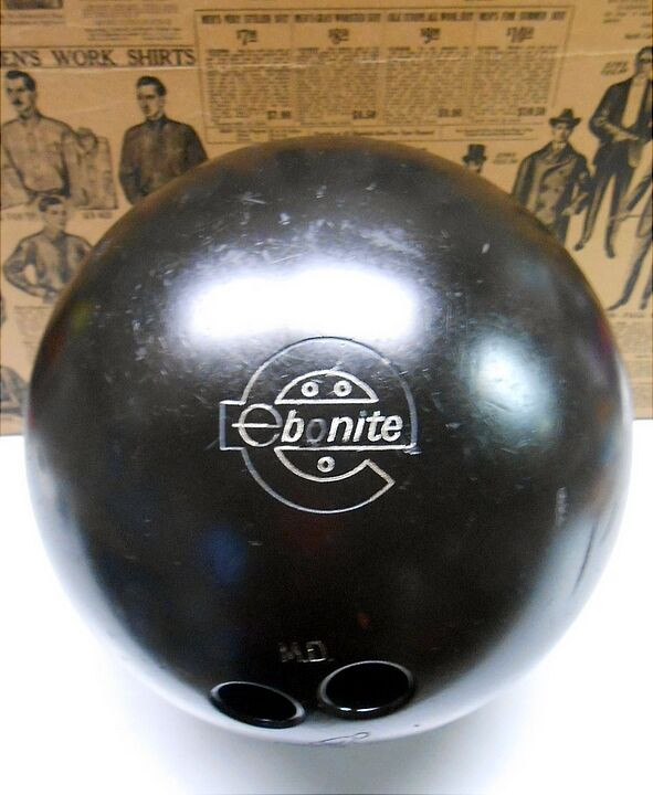 Boule de Quille et Étui de Bowling Vintage dans Autre  à Sherbrooke - Image 4