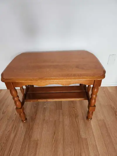 Table en bois, View more