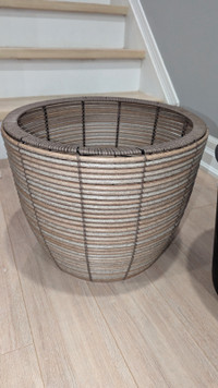 Planter pot