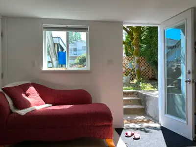 Furnished 2 bedroom