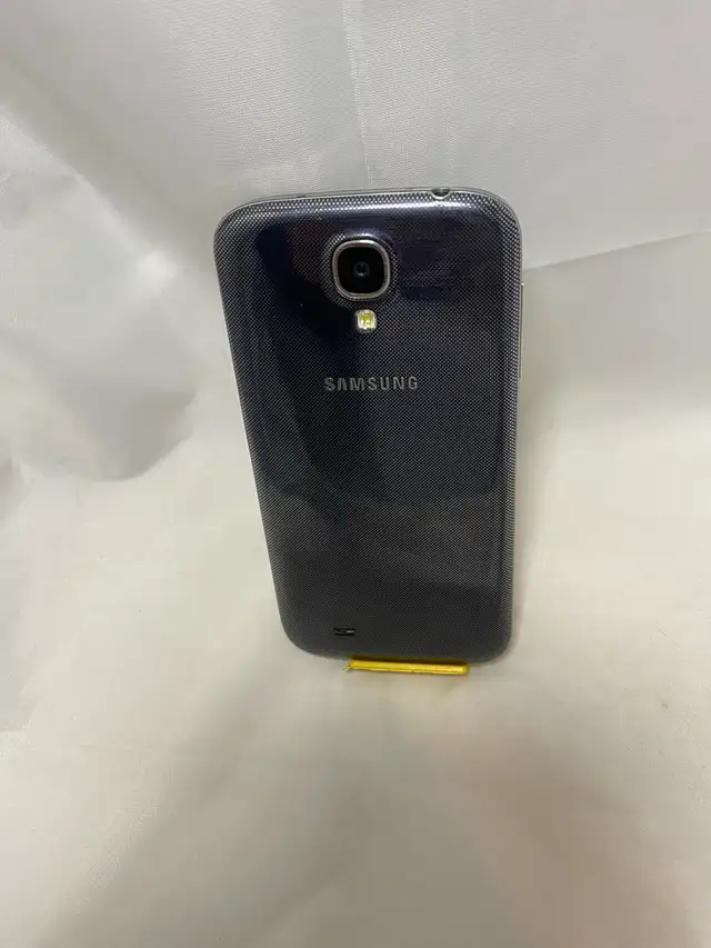 Samsung Galaxy S4 SGH-I337M 16GB Unlocked Black in Cell Phones in Tricities/Pitt/Maple - Image 4