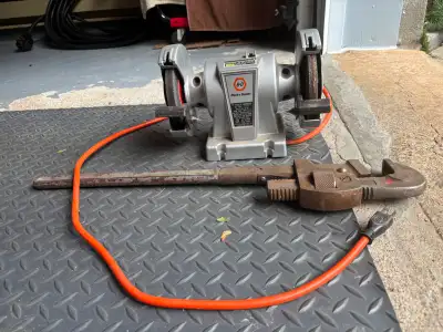 Bench grinder  black and Decker 5 pouces, View more