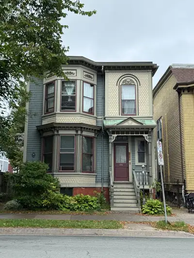 A very large one bdrm apt. on the 1st floor of a 2 floors Registered Heritage House. Large (35 +ft)...