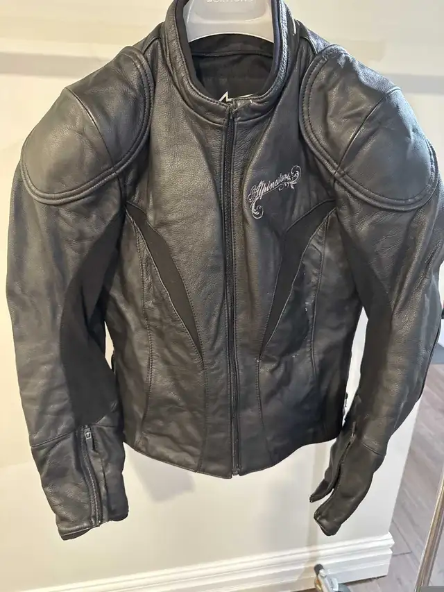 Alpinestars women's Stella motorcycle leather jacket size 8 in Motorcycle Parts & Accessories in Mississauga / Peel Region - Image 3