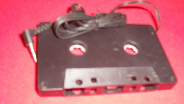 CAR CASSETTE ADAPTER COMPACT DISC DIGITAL AUDIO in General Electronics in Winnipeg - Image 3