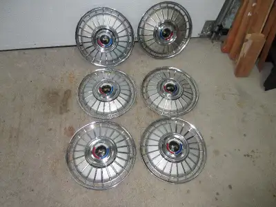 6 cap de roue original de 14" de Ford Galaxie 1962, 1963 , C2AZ-1130-C, ou LTD, Fairlane ou Mercury...